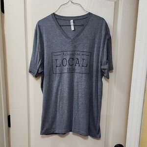 ARKANSAS LOCAL V-NECK GRAPHIC T-SHIRT
